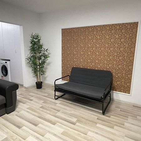 Grove Apartment Buzau Exterior foto