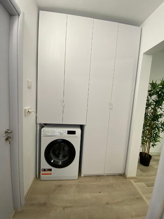 Grove Apartment Buzau Exterior foto