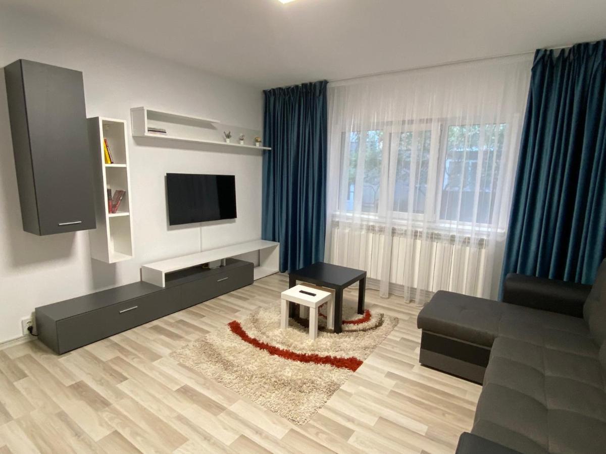 Grove Apartment Buzau Exterior foto